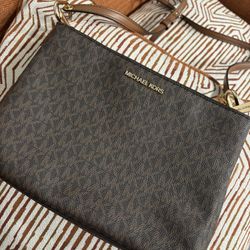 Michael Kors Crossbody 