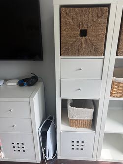 Book shelf with drawers