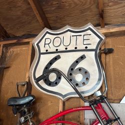 Large Sign Takes Bulbs 