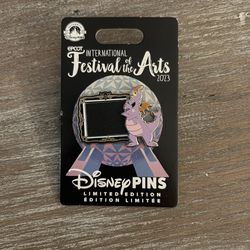 Disney pins