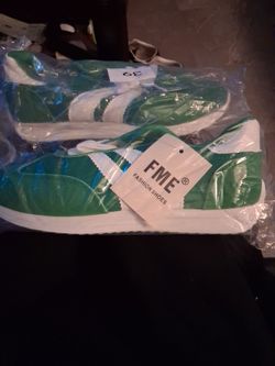 Women's shoes brand new in plastic