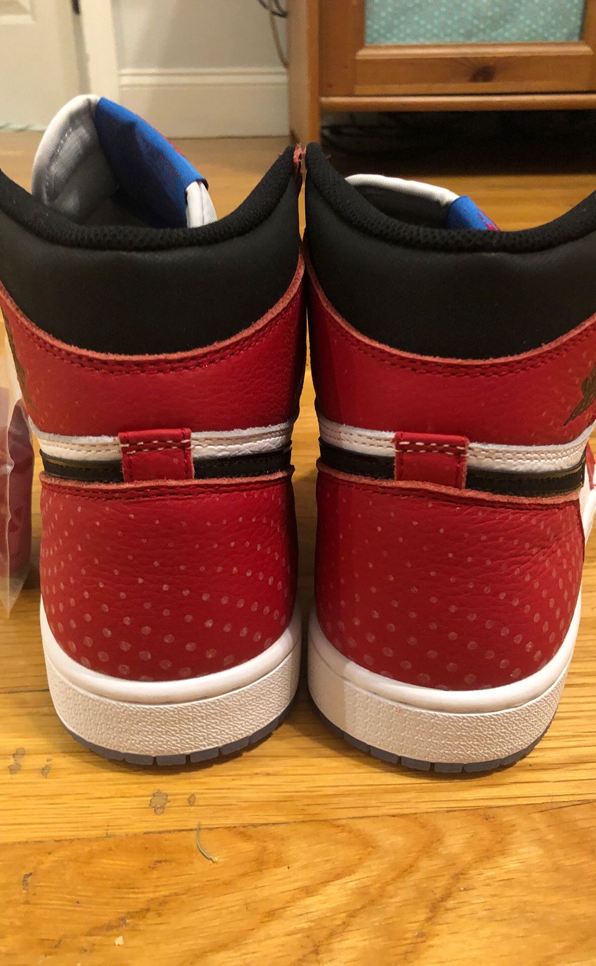Jordan 1 Spider-Man with special box (deadstock)