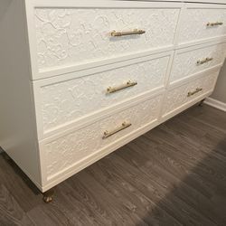 Dresser And Side Table 