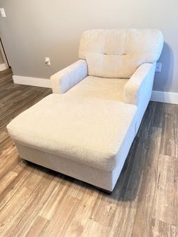 Gray chaise lounge chair