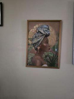 Framed Portrait Wall Art with Gold Frame