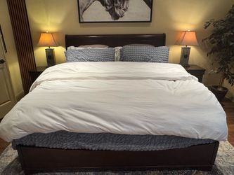 5 Piece King Bedroom Set - Dark Cherrywood