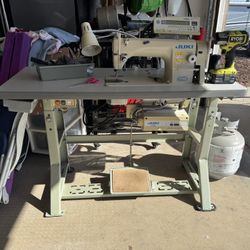 JUKI DDL‑8700‑7 Industrial Sewing Machine – Ready to Sew