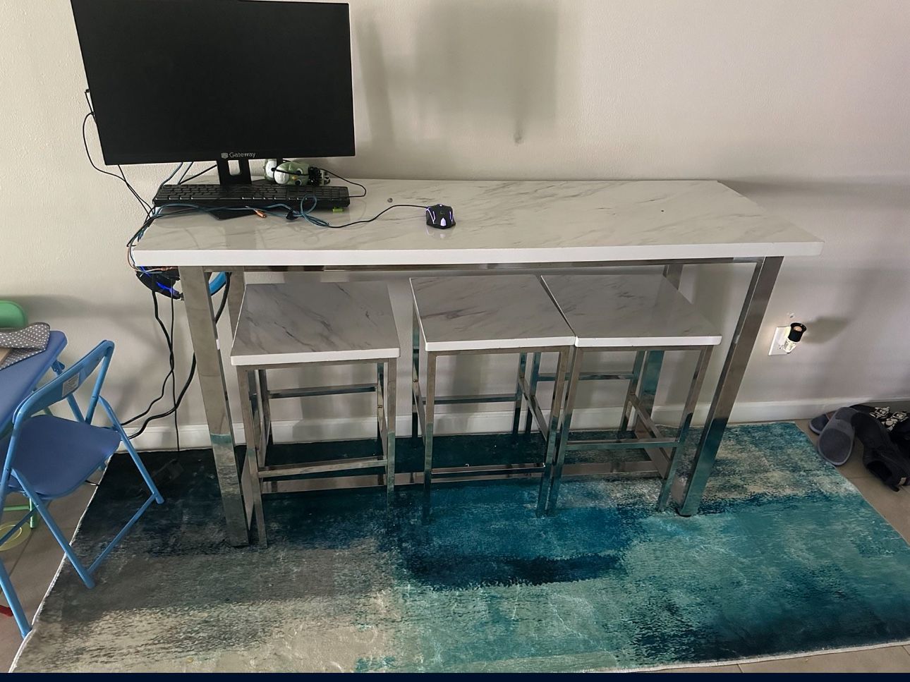 Entry Way Table With Outlet