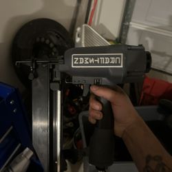 Craftsman 16-Gauge Finish Nailer 3/4" - 2-1/2"