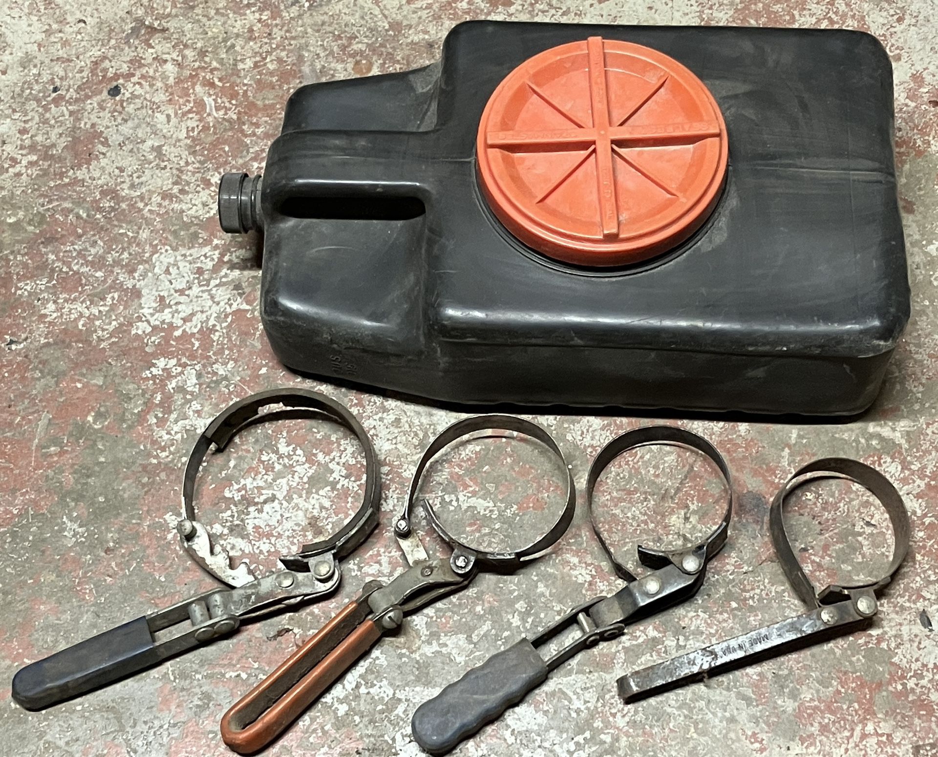 Oil Filter Wrench Set & Drain Pan