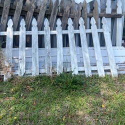 6 Pieces Of Good Wood Fence With Gate