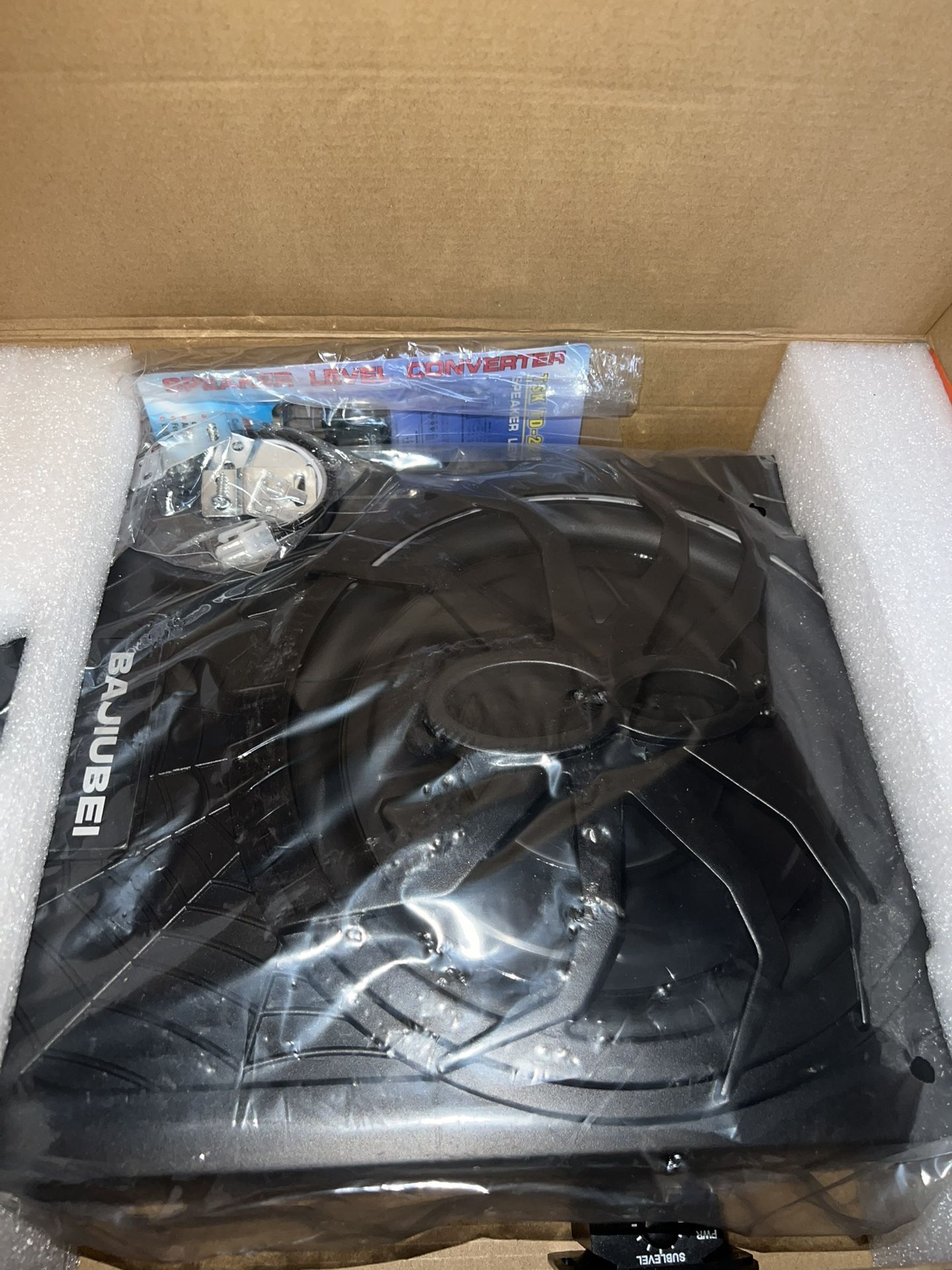 10" 1200W Slim Under Seat Powered Car Subwoofer Hideaway Subwoofer with Complete Mounting Wire Kit