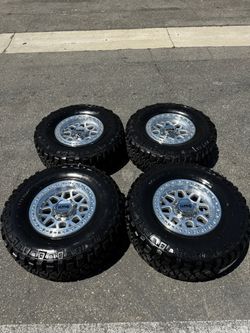 KMC KM549 GRS 8x6.5 17" Wheels Machined With 35” Mickey Thompson Baja MTZ Tires