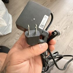 Cargador Original Samsung 14V 1.79A (25W) para Monitores LED - BN44-00989A 