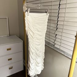 🤍 White Ruched Strapless Dress