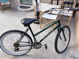 Diamondback Outlook mountain bike
