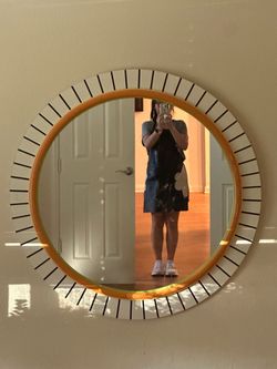 Large Round Decorative Wall Mirror – $5