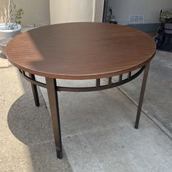 DINING TABLE (round)