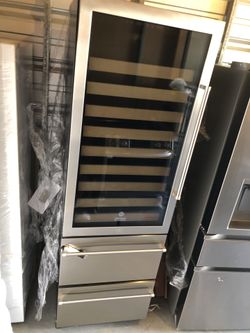 Open box wine fridge, Vinotemp - 108-Bottle Dual Zone Beverage Cooler - Silver