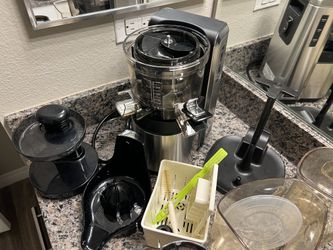 Hurom HZ Slow Juicer