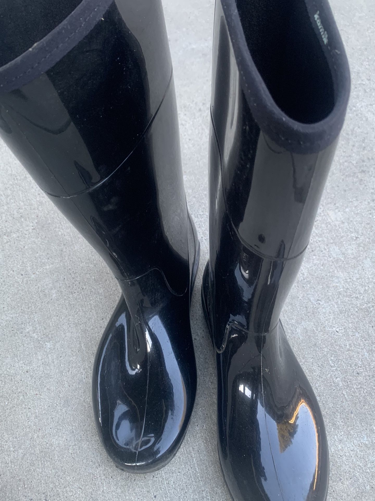 Size 8 Women’s Rain Boots