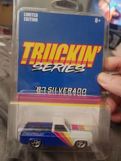 Custom silverado. 1/64