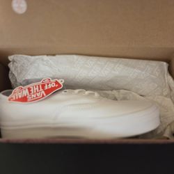 Vans Authentic White New Sizes Available 6.5 W - 7 W- 5M -5.5M 