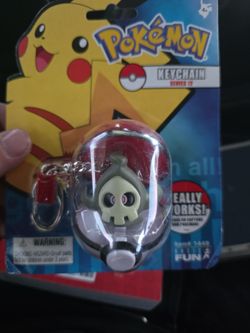 Pokémon Duskull Poké Ball Keychain Series 12