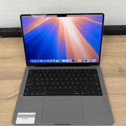 14" MacBook Pro M1 Pro 8 Core*16GB RAM*500GB SSD