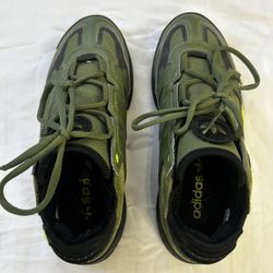 adidas OZWEEGO Trail Men’s 7 Olive Green Neon Yellow Chunky Sneakers No Box