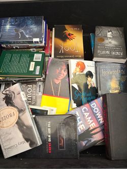 Mixed Lot of Young Adult Books