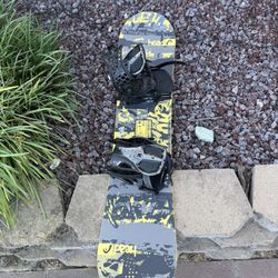 110 Cm Snow Board And Bindings