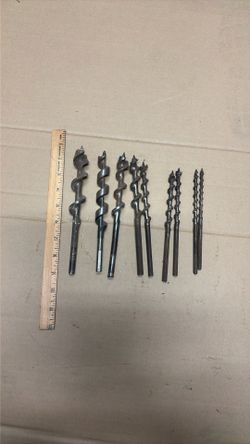Wood boring auger bits