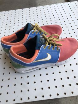 Nike Low Top - size 10 1/2
