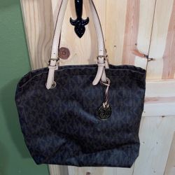 Michael Kors purse