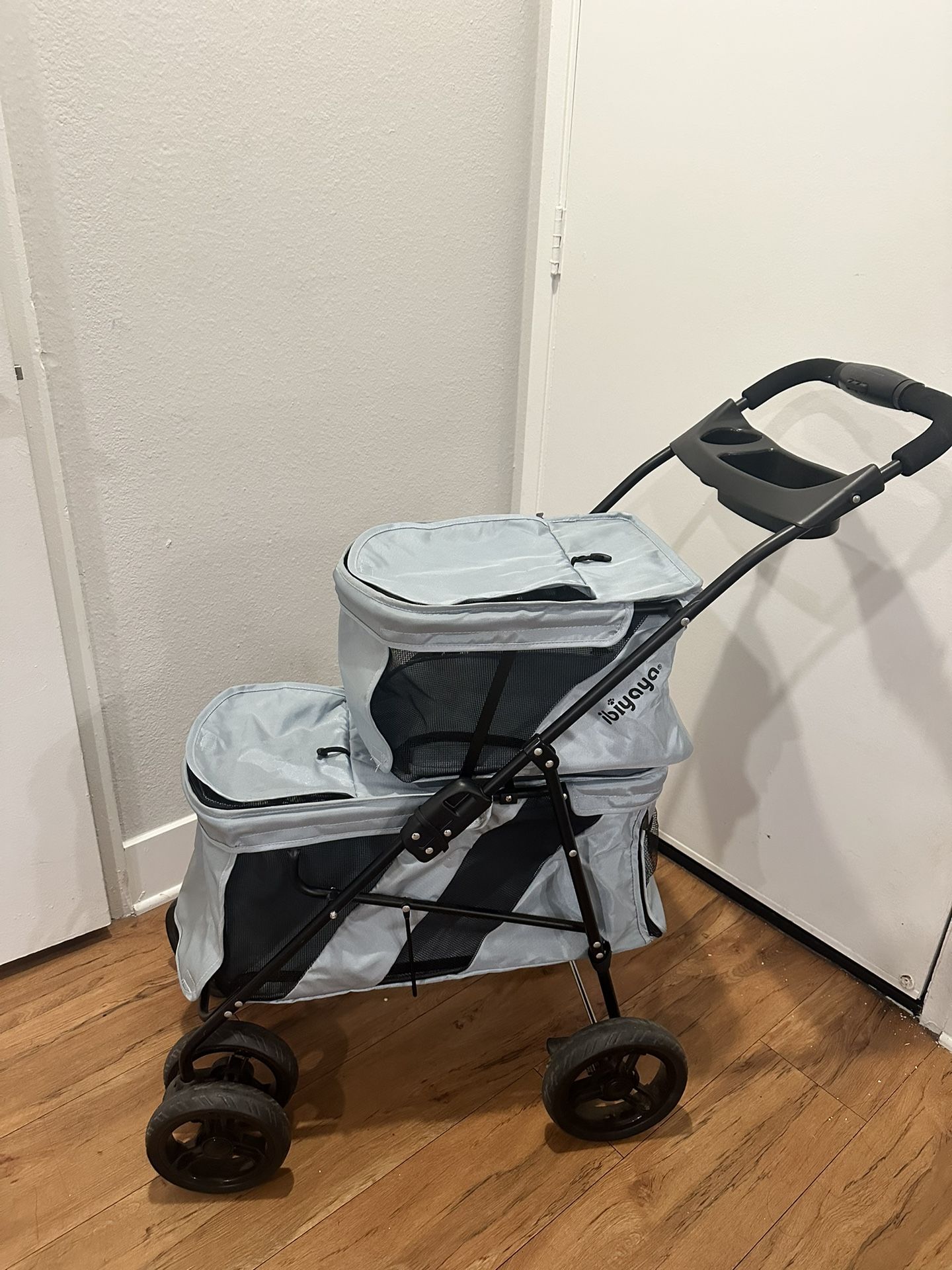 Double Dog Stroller for Small Dogs and Medium Dogs and Cats ($150 OBO)