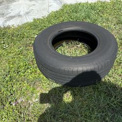 Used Tire 270/70/r16