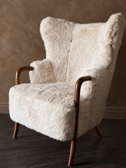 Accent chair - cream fur w/ dark finish