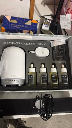 NIB NEST New York Wellness Misting Diffuser Set - 4 Oils Included