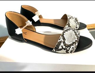 Women Flats
