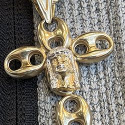 14K Real Gold Gucci (Pendant)
