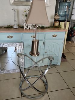 ROUND GLASS END TABLE WITH CHROME AND GLASS LAMP INCLUDED ( READ DESCRIPTION PLEASE)