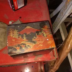 Old Japan Musical Jewlery Box.