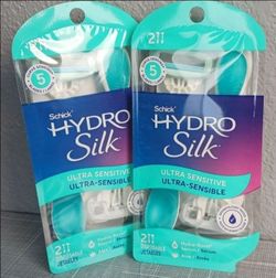 Hydro Silk Razors Set | $5