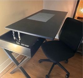 Black Desk/ MUST GO!
