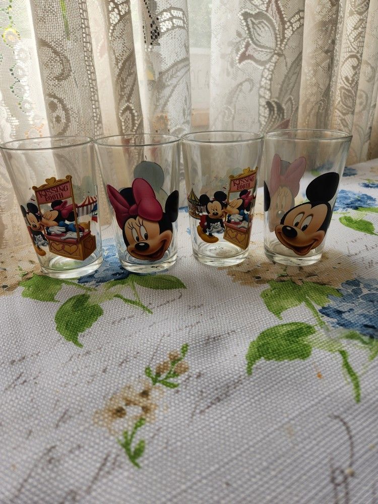 Mickey Glass Cups