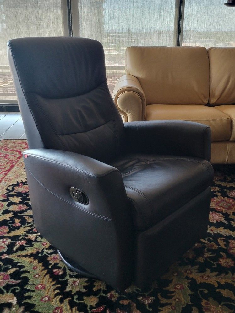 SCANDINAVIAN FJORDS STORE HJELLEGJERDE GENUINE LEATHER RECLINER SWIVEL ROCKING CHAIR BLACK