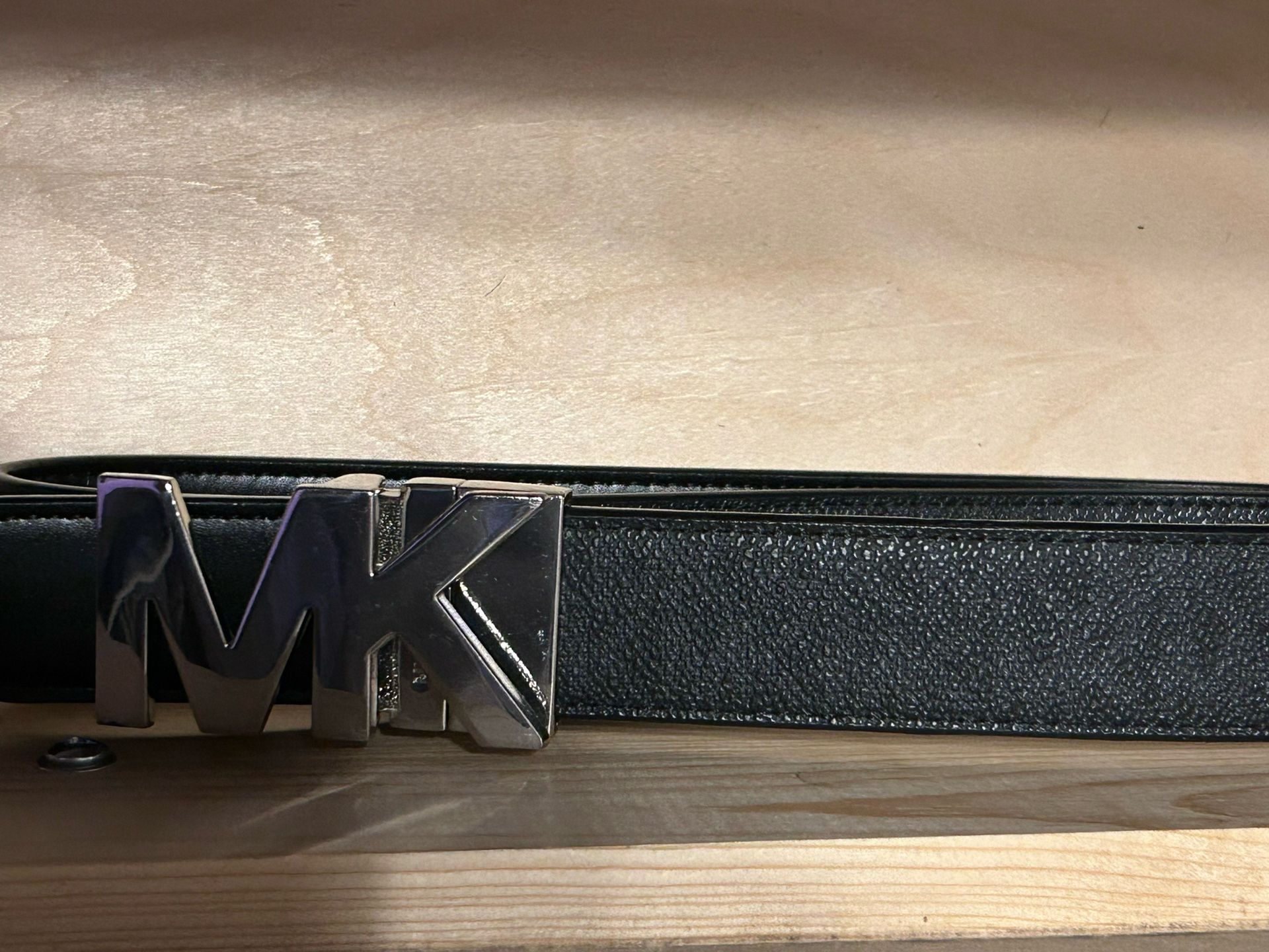 Michael Kors Belt-doesn’t Fit Anymore Trying To Sell