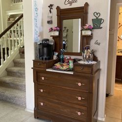 ANTIQUE DRESSER