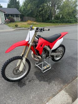 crf250 Honda dirtbike